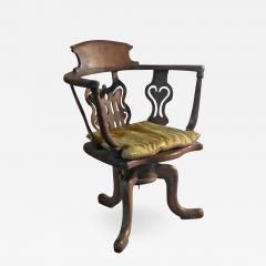 Italian late Baroque 18th Century Walnut Swivel or Desk Chair of rare form - 907598