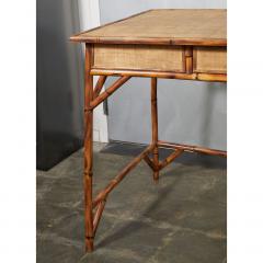 JW Custom Line Bamboo Desk - 1533344