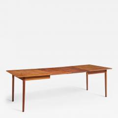 Jack Cartwright Jack Cartwright for Founders Walnut Expanding Walnut Dining Table with 2 Leaves - 4434917