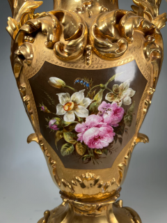 Jacob Petit ANTIQUE SEVRES STYLE GILT PORCELAIN PAINTED VASE IN THE MANNER OF JACOB PETIT - 3567108