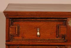 Jacobean Oak Chest Of Drawers From The 17th Century - 3683650