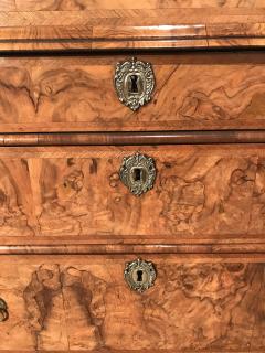 James II William and Mary Period Figured Walnut Bureau Cabinet - 4308059