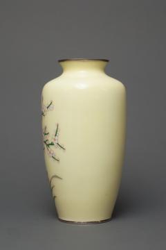 Japanese Cloisonn Vase with Floral Motif - 4752038