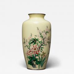 Japanese Cloisonn Vase with Floral Motif - 4752124