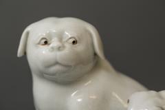 Japanese Edo Period Hirado Porcelain Sculpture of Mother and Puppies - 1981572