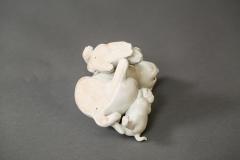 Japanese Edo Period Hirado Porcelain Sculpture of Mother and Puppies - 1981573