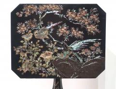 Japanese Export Lacquer and Abalone Inlaid Tilt Top Stand Nagasaki circa 1840 - 3842845