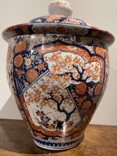 Japanese Imari Pot - 2750929