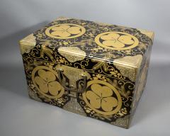 Japanese Lacquer Kimono Box - 735193