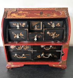 Japanese Maki e Lacquered Wood Kodansu Small Chest with Drawers Meiji Period - 3943644