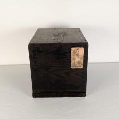 Japanese Pine Painted Box circa 1900 - 2978854