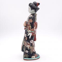 Japanese Porcelain Imari Courtesan with Dove Late 19th Century circa 1880 - 2804987