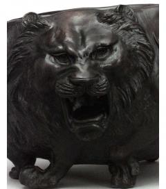 Japanese Style Bronze jardiniere with Animal Heads - 4635603