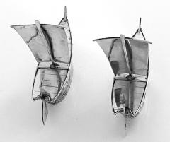 Japanese sterling silver salt and pepper in the form of sailing ships C 1950  - 3265225