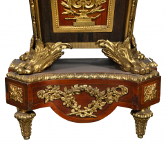 Jean Henri Riesener FRENCH ORMOLU MOUNTED AND MARBLE TOP PEDESTALS AFTER RIESENER 19TH CENTURY - 3537636