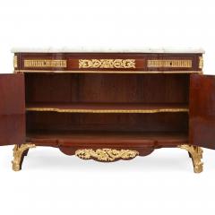 Jean Henri Riesener Very fine Louis XVI style ormolu mounted marquetry commode - 2917523