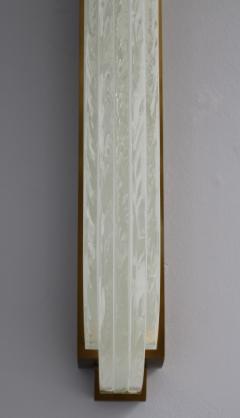 Jean Perzel A FINE LARGE FRENCH ART DECO BRONZE AND GLASS WALL LIGHT BY PERZEL - 745904