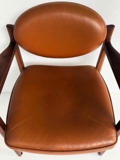 Jens Risom Jens Risom Design Pair of Oiled Walnut Leather Upholstered Armchairs c 1965 - 3500779