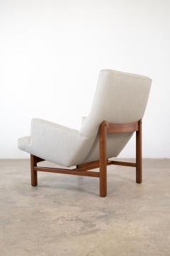 Jens Risom Jens Risom Floating Lounge Chair in Walnut Cradle Frame with Linen Upholstery - 3435342