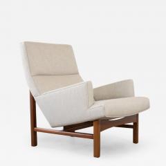 Jens Risom Jens Risom Floating Lounge Chair in Walnut Cradle Frame with Linen Upholstery - 3440021
