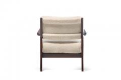 Jens Risom Jens Risom Walnut Lounge Chairs in Ivory Shearling circa 1950s - 1882695