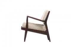 Jens Risom Jens Risom Walnut Lounge Chairs in Ivory Shearling circa 1950s - 1882699