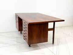 Jens Risom Large Rosewood Executive Desk Jens Risom Y Pulls 1960s - 4279854