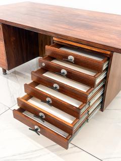 Jens Risom Large Rosewood Executive Desk Jens Risom Y Pulls 1960s - 4279860
