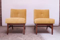 Jens Risom Midcentury American Modern Walnut and Velvet Slipper Chairs - 1208045
