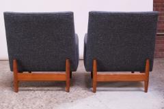 Jens Risom Pair of 1950s Floating Walnut Lounge Chairs by Jens Risom - 1208027