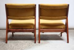 Jens Risom Pair of Jens Risom Low Lounge Chairs Model U 431 in Walnut and Velvet - 893180