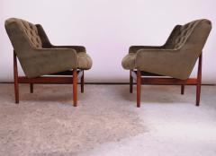 Jens Risom Pair of Jens Risom Walnut Floating Lounge Chairs in Olive Velvet - 1957479