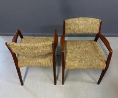 Jens Risom Pair of Mid Century Walnut Armchairs in the Style of Jens Risom - 3871031