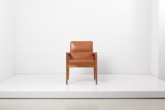 Jens Risom Set of Four Labeled Jens Risom Armchairs in Walnut in Cognac Leather USA 1960s - 1622671