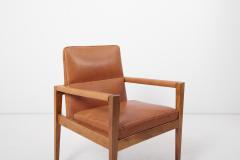 Jens Risom Set of Four Labeled Jens Risom Armchairs in Walnut in Cognac Leather USA 1960s - 1622674