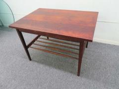 Jens Risom Stylish Mid Century Modern Walnut End Table by Jens Risom - 1497425