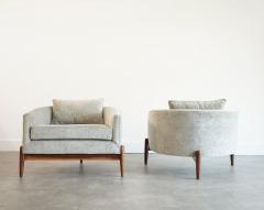 Jens Risom Tripod Barrelback Lounge Chairs in Greige Linen C 1950s - 4581329