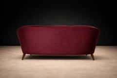 Joaquim Tenreiro Concha Sofa in Plum Mohair Velvet Joaquim Tenreiro Brazil 1960s - 4549189