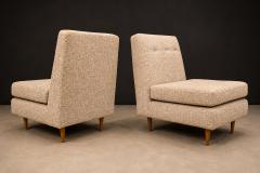 Joaquim Tenreiro Pair of L Lounge Chairs in Hardwood Chenille by Joaquim Tenreiro - 4594338
