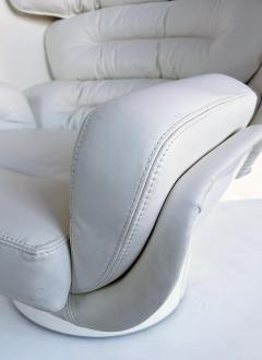 Joe Colombo Joe Colombo Elda Swivel Chair Fratelli Longhi White Leather 4 Available - 4554929