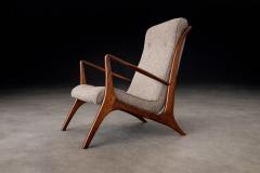 John Graz Sculptural Pair of Armchairs in Hardwood Boucle John Graz Brazil 1950s - 4531043