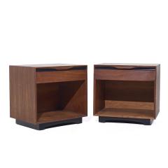 John Kapel John Kapel for Glenn of California Mid Century Walnut Nightstands Pair - 3968770