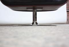 Jorge Zalszupin Brazilian Modern Jacaranda and Leather Swiveling Lounge Chair by Jorge Zalszupin - 577069