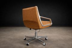 Jorge Zalszupin Low Commander Swivel Armchair by Jorge Zalszupin Bronze Chenille and Aluminum - 4524920