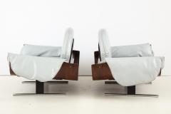 Jorge Zalszupin Mid Century Modern Pair of Presidencial Armchairs by Zalszupin Brazil 1960s - 1940005