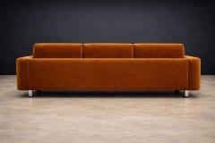 Jorge Zalszupin Pullman Sofa in Burnt Caramel Mohair with Brazilian Rosewood Buttons - 4531166