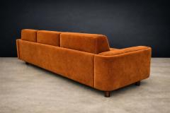 Jorge Zalszupin Pullman Sofa in Burnt Caramel Mohair with Brazilian Rosewood Buttons - 4531167