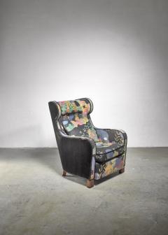 Josef Frank Modernist wingback chair with Josef Frank upholstery - 1327669