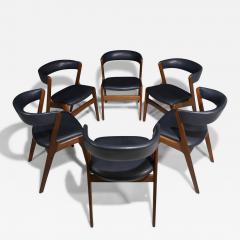 Kai Kristiansen Six Mid century Curved Back Dining Chairs in Navy Leather - 4544300