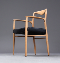 Kai Lyngfeldt Larsen Kai Lyngfeldt Larsen Pair of Oak Sculptural Arm Chair - 614358